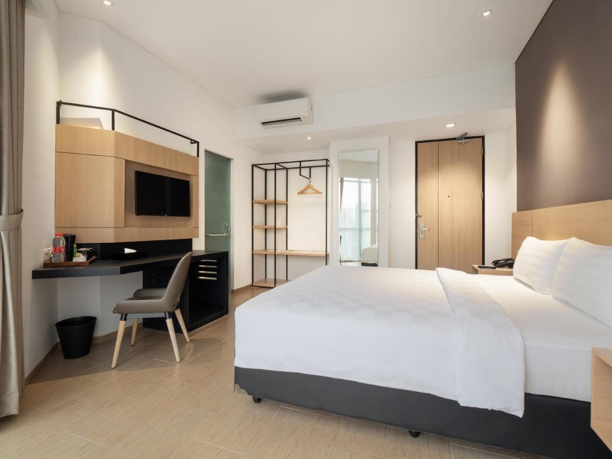 Hotel 88 Blok M Jakarta By Wh Экстерьер фото