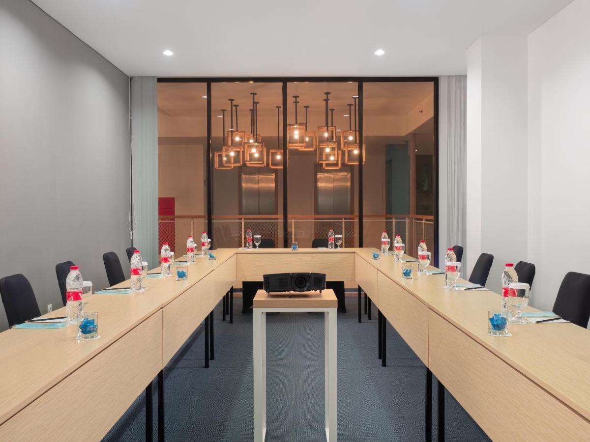 Hotel 88 Blok M Jakarta By Wh Экстерьер фото
